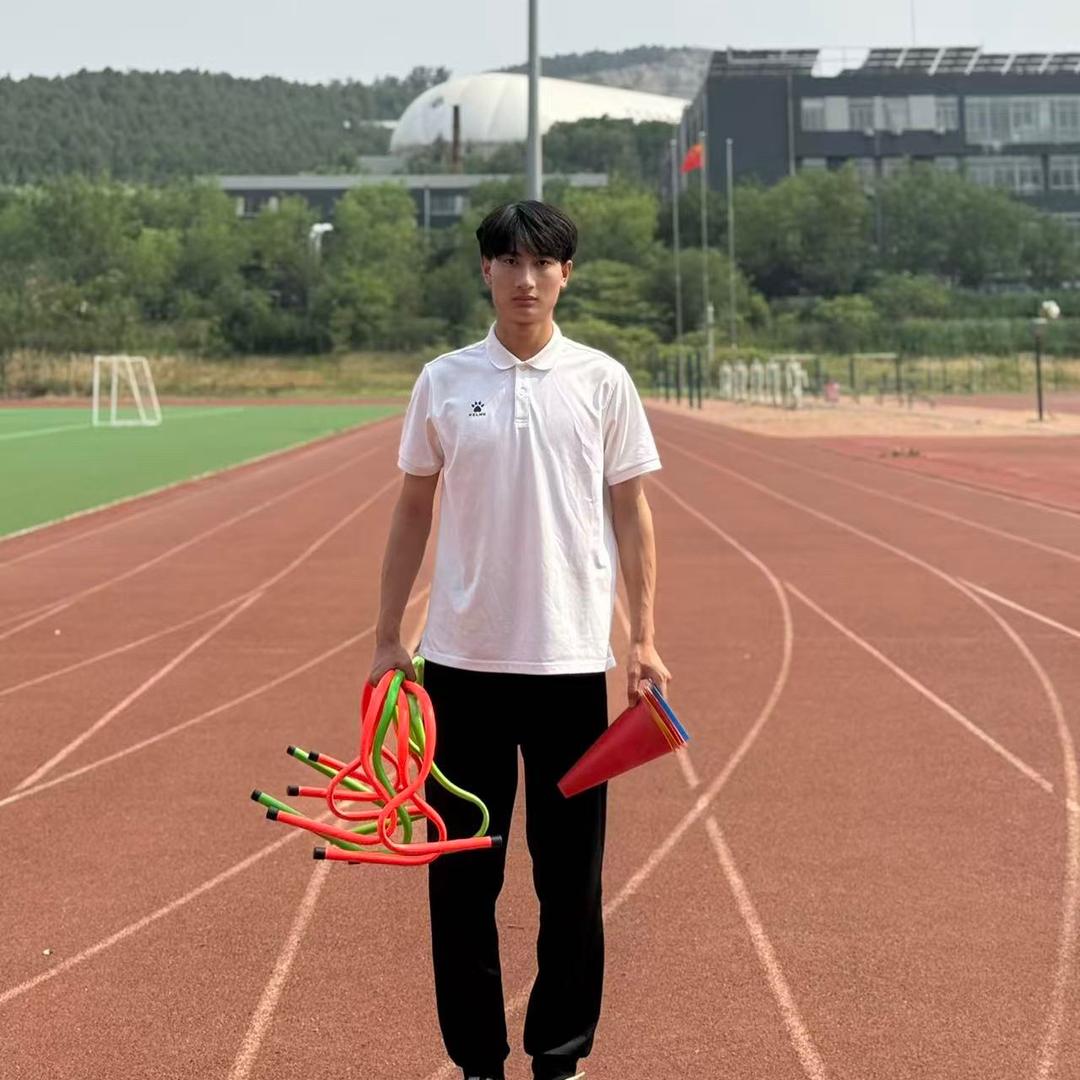 青岛上门体育彭鱼晏教练