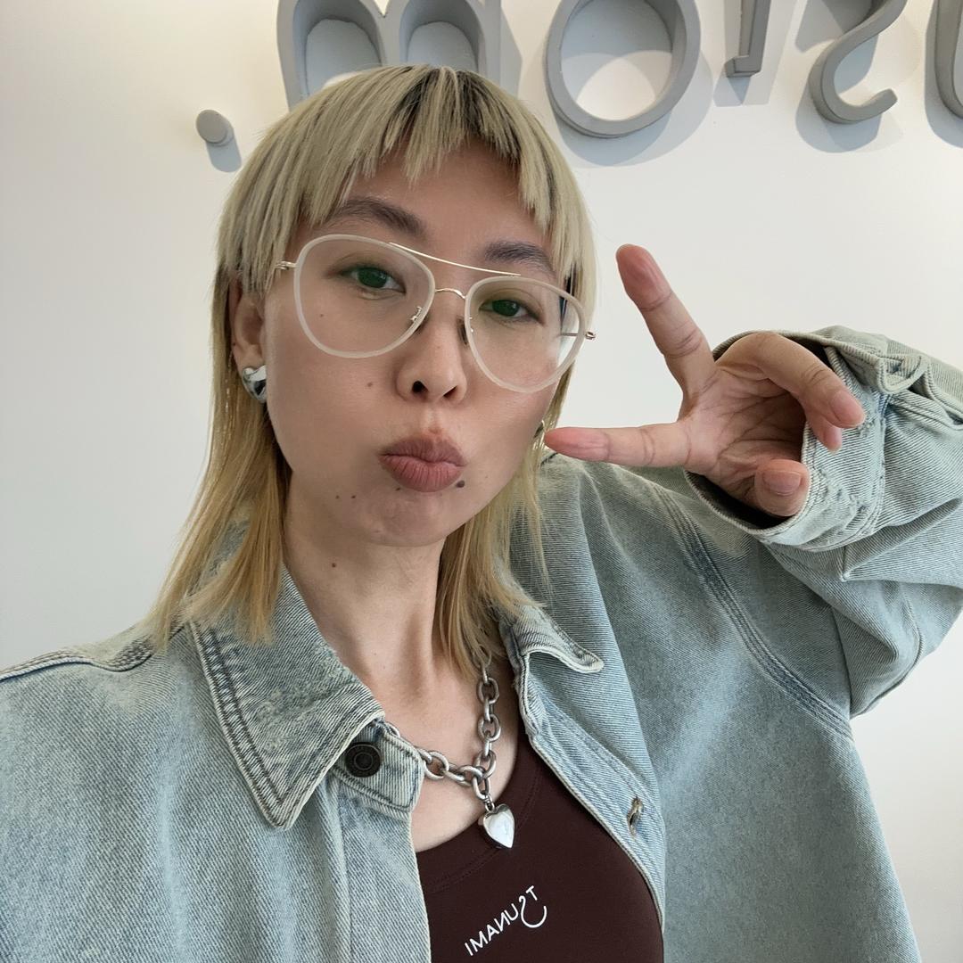 会化眉的张小莹