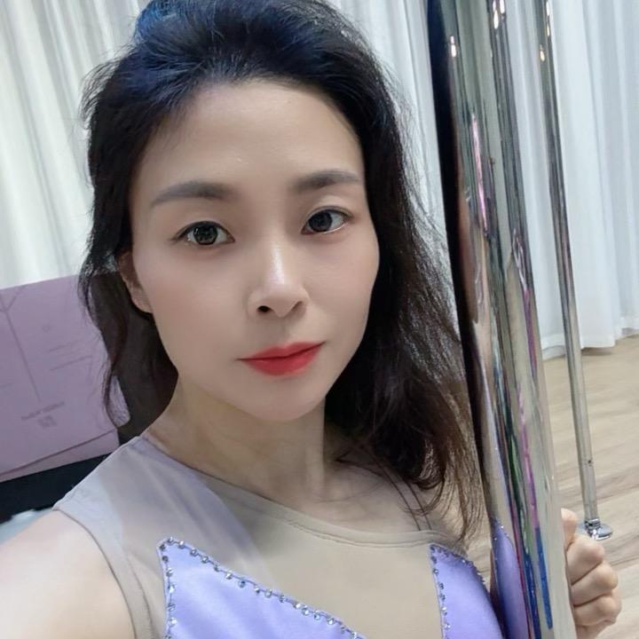 空中钢管舞勤宝