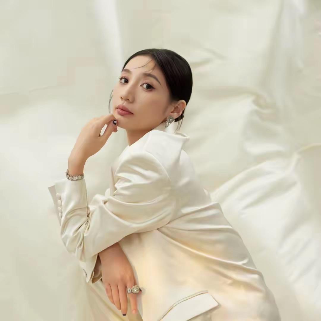 凌溪闺蜜努力提升