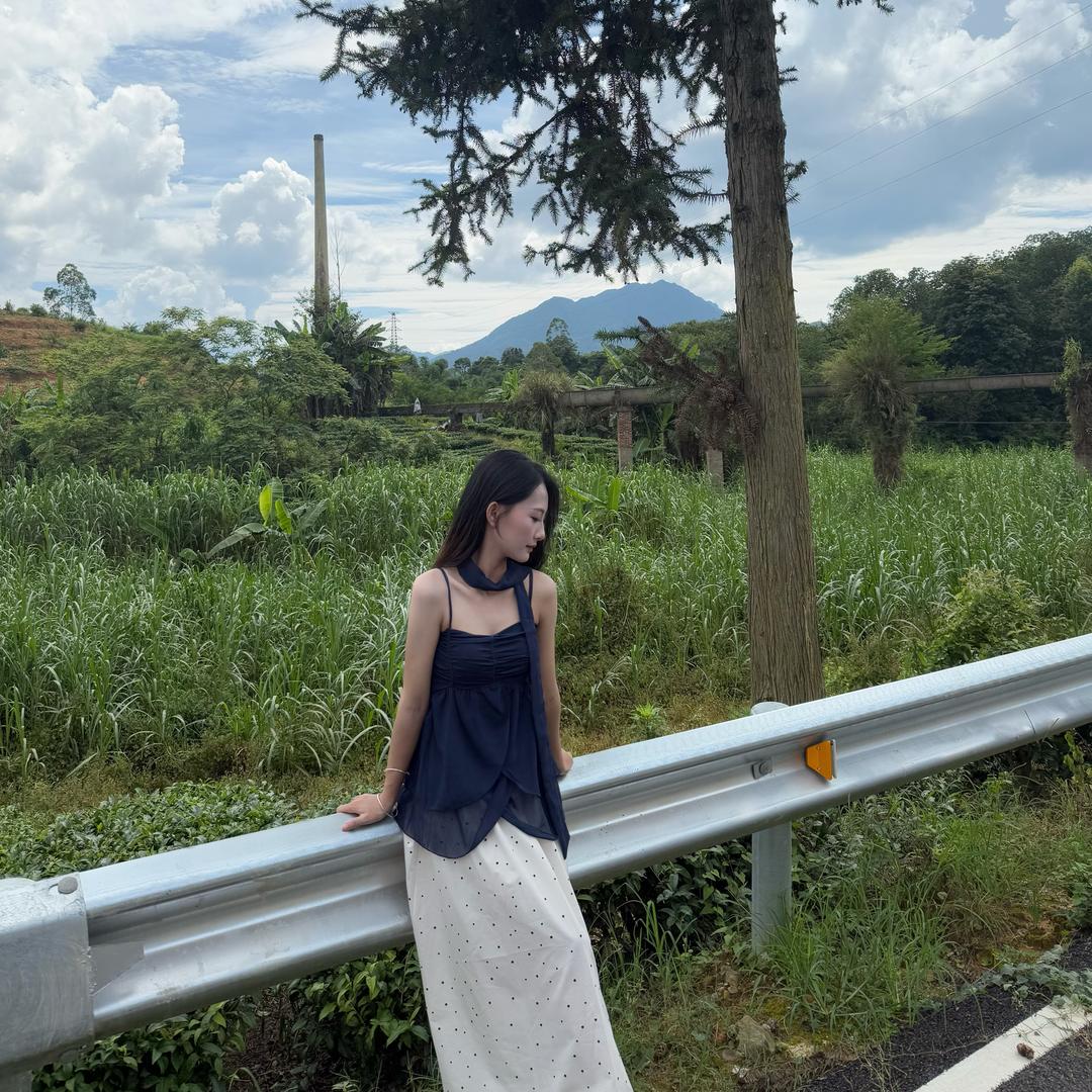 🦋.