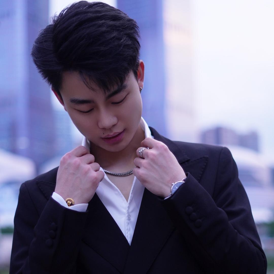 小贤 ⁰²⁵⁸（梦想舞团尊师航少）