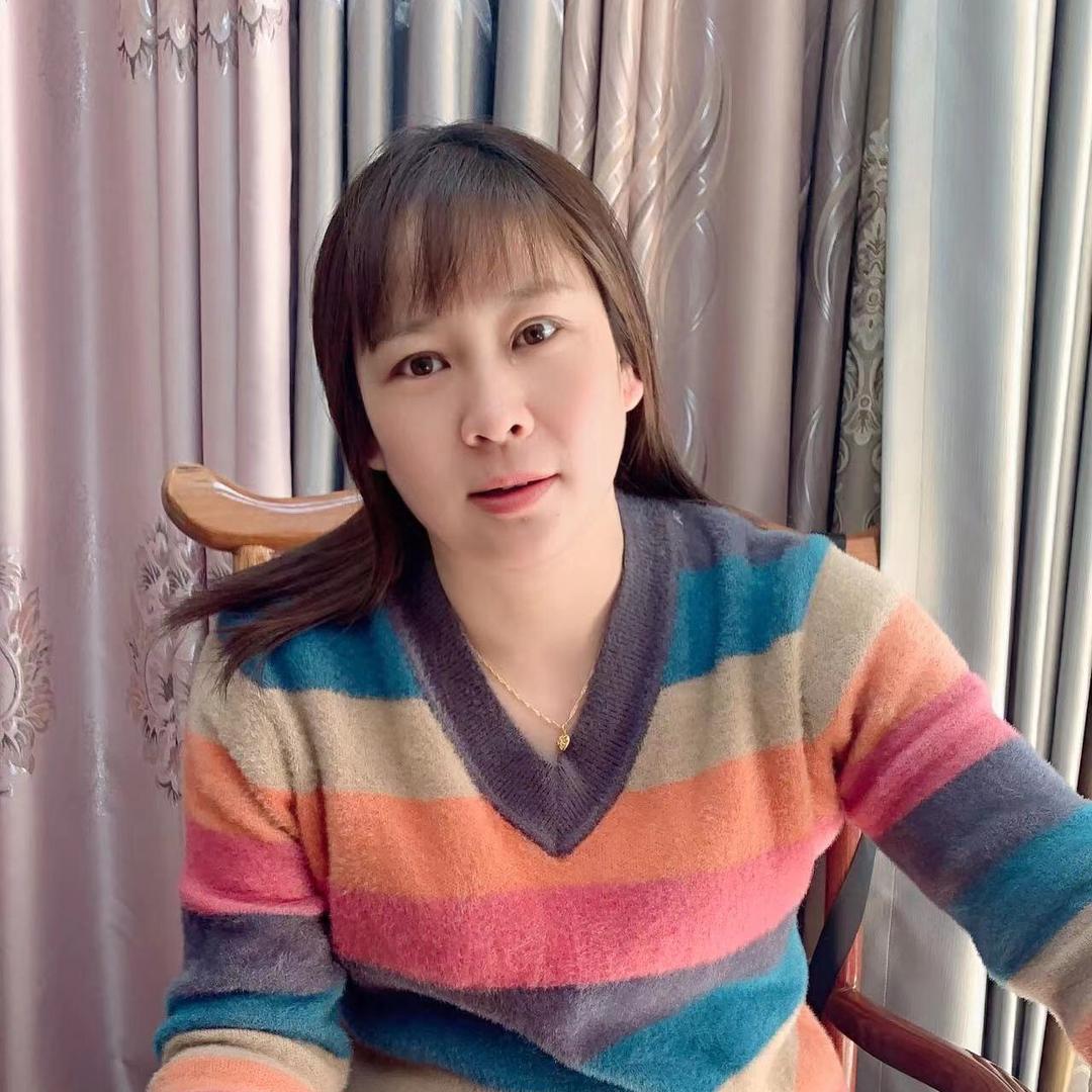 小女孩👧
