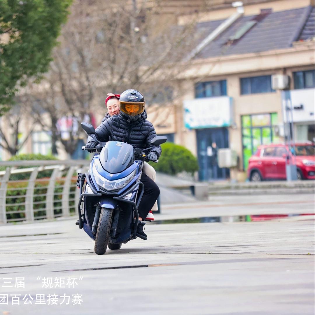 风中的行者