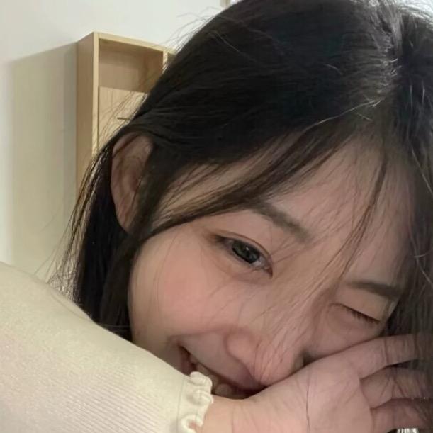 小静爱吃草莓🍓