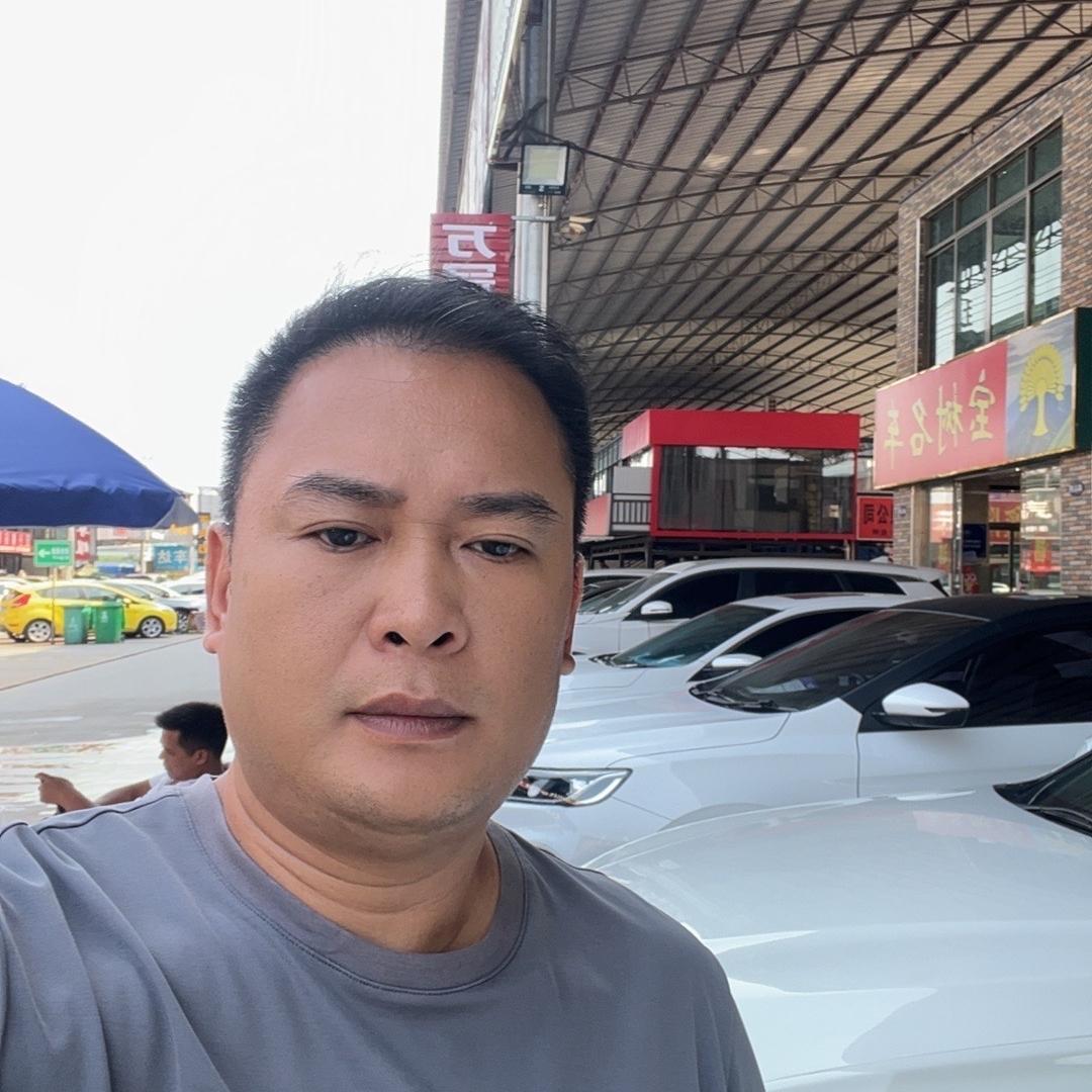南宁-鸿兴达二手车-刘哥