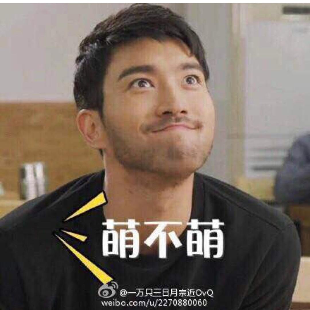 街角的光辉超人。