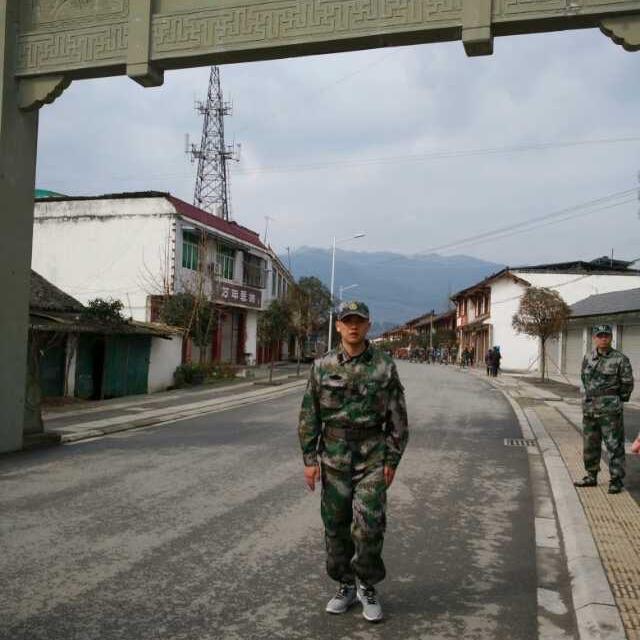 小严二手汽车商行