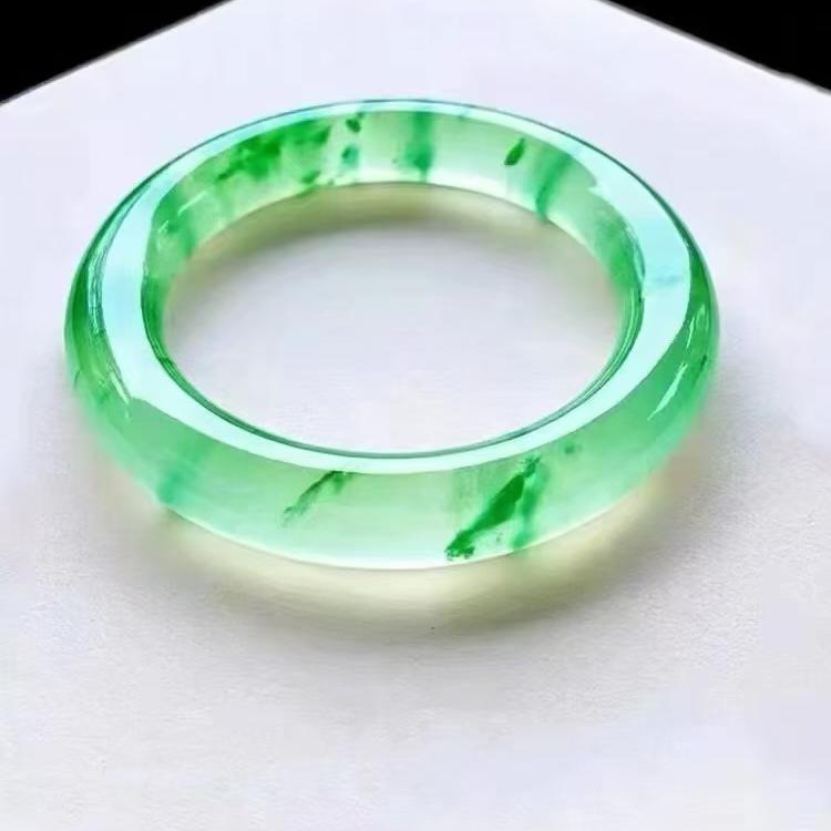 箴菅翡翠精品店