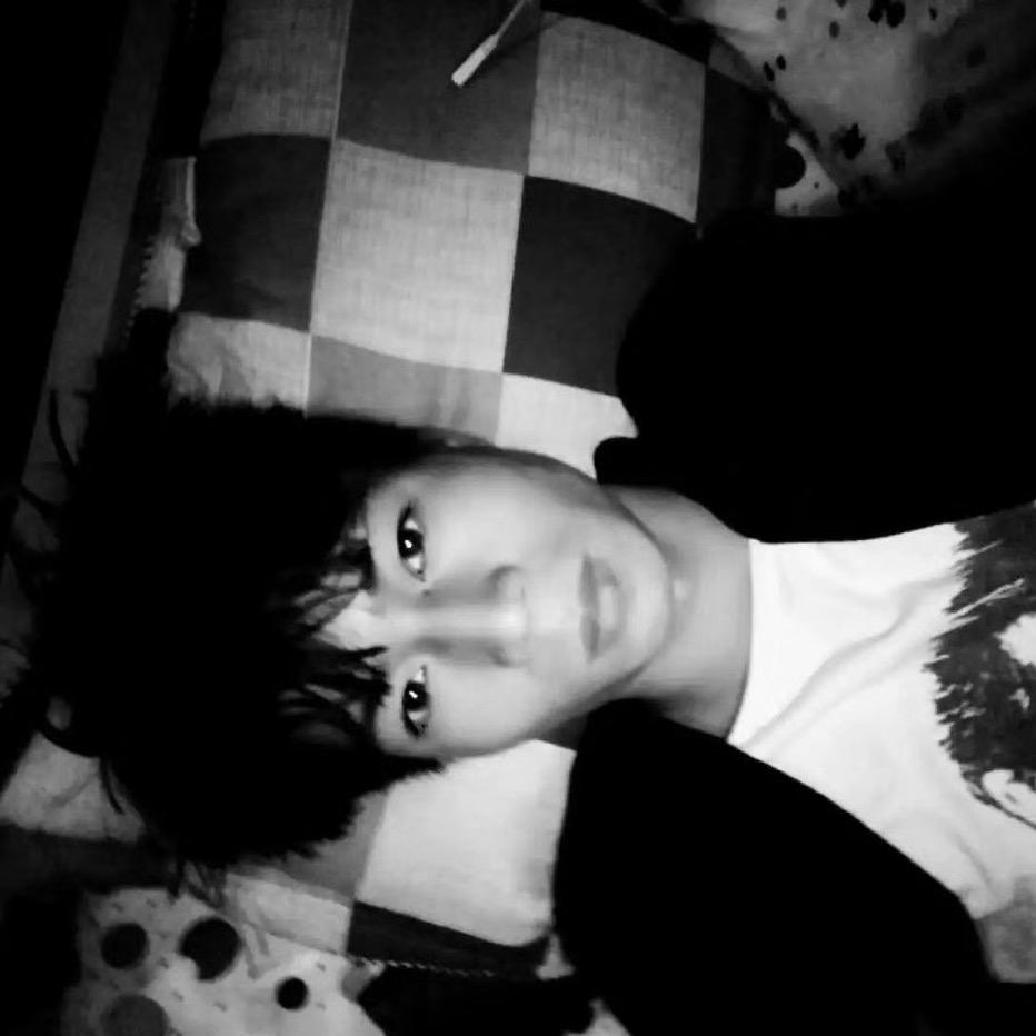 孤独的狼( ᵒ̴̶̷̤໐ᵒ̴̶̷̤ )