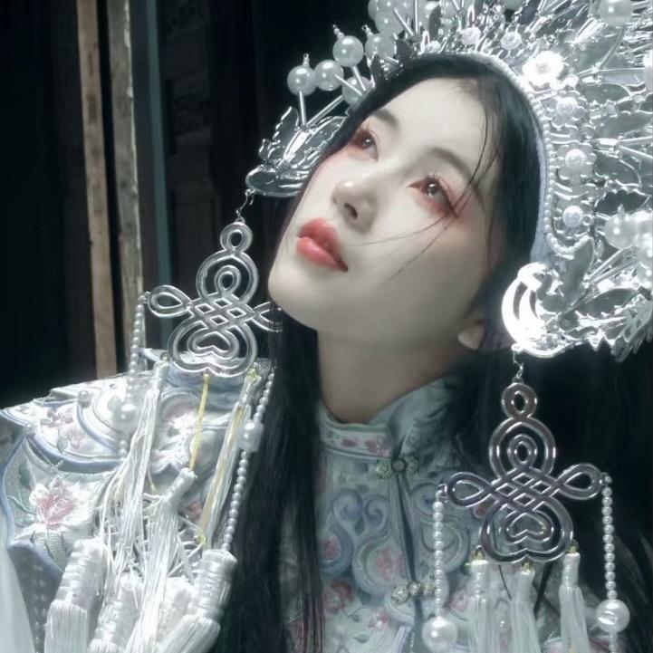 万禾禾