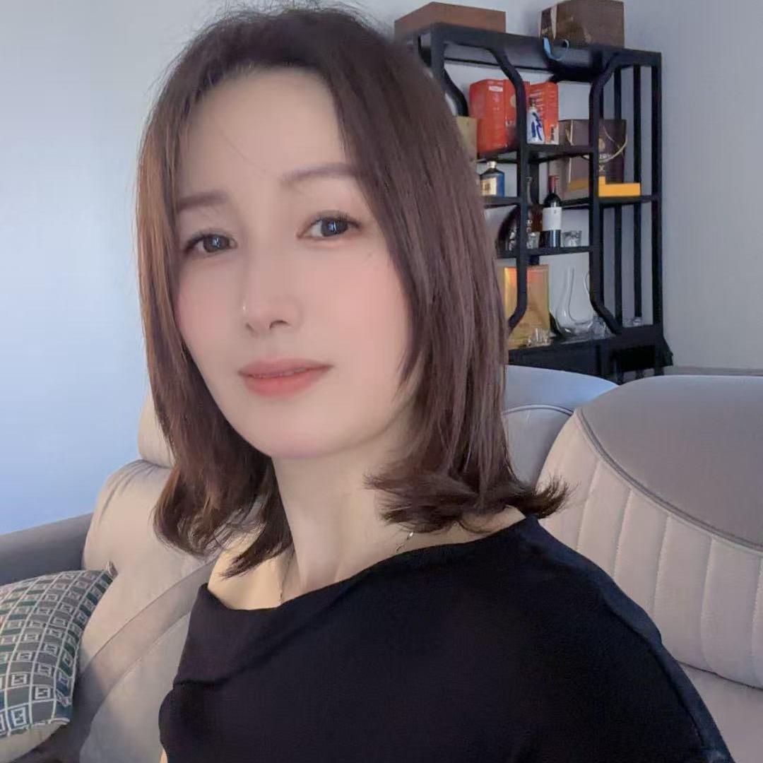 一家亲房产杨姐探房