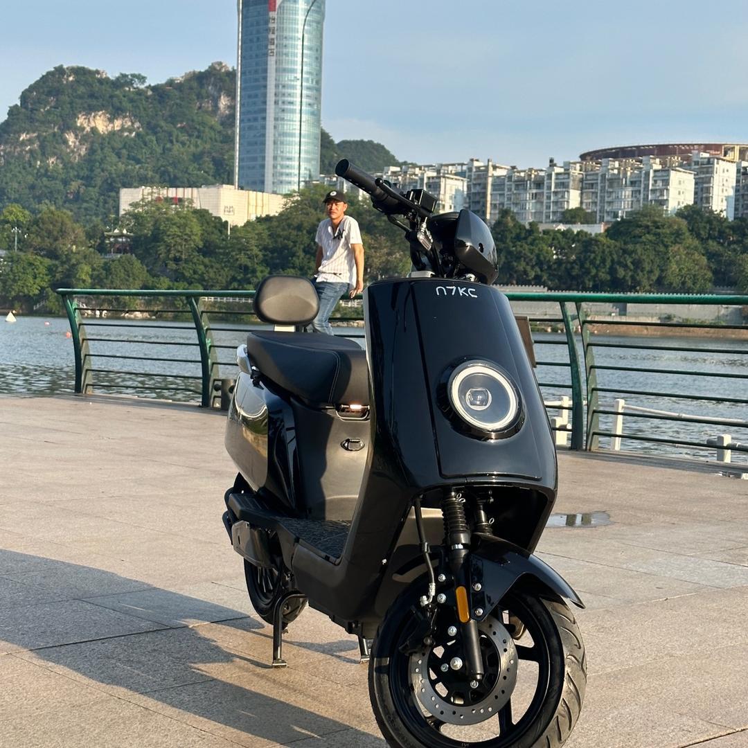 柳州哈铃电动车（小罗）