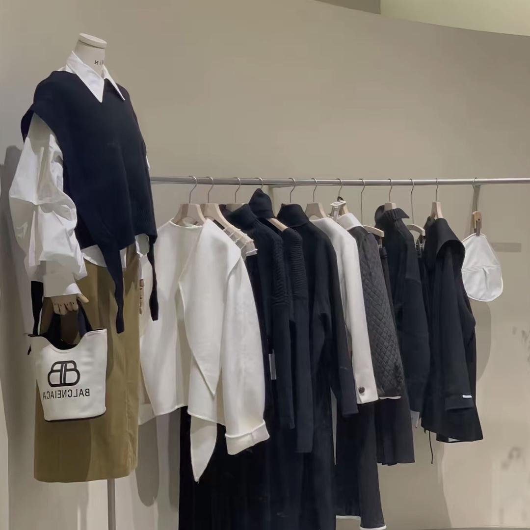 初禾精品服饰
