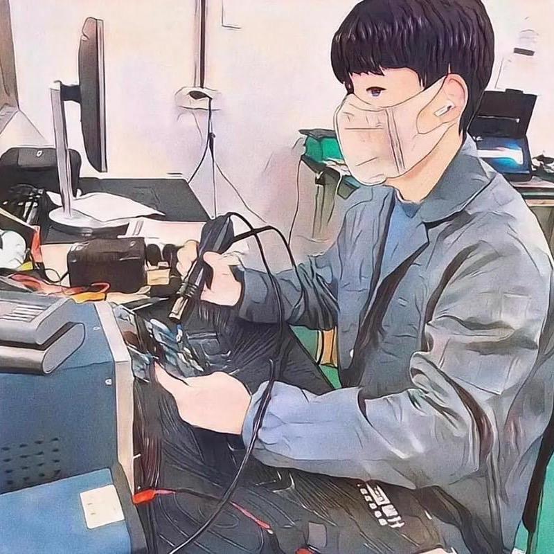 晓 哲