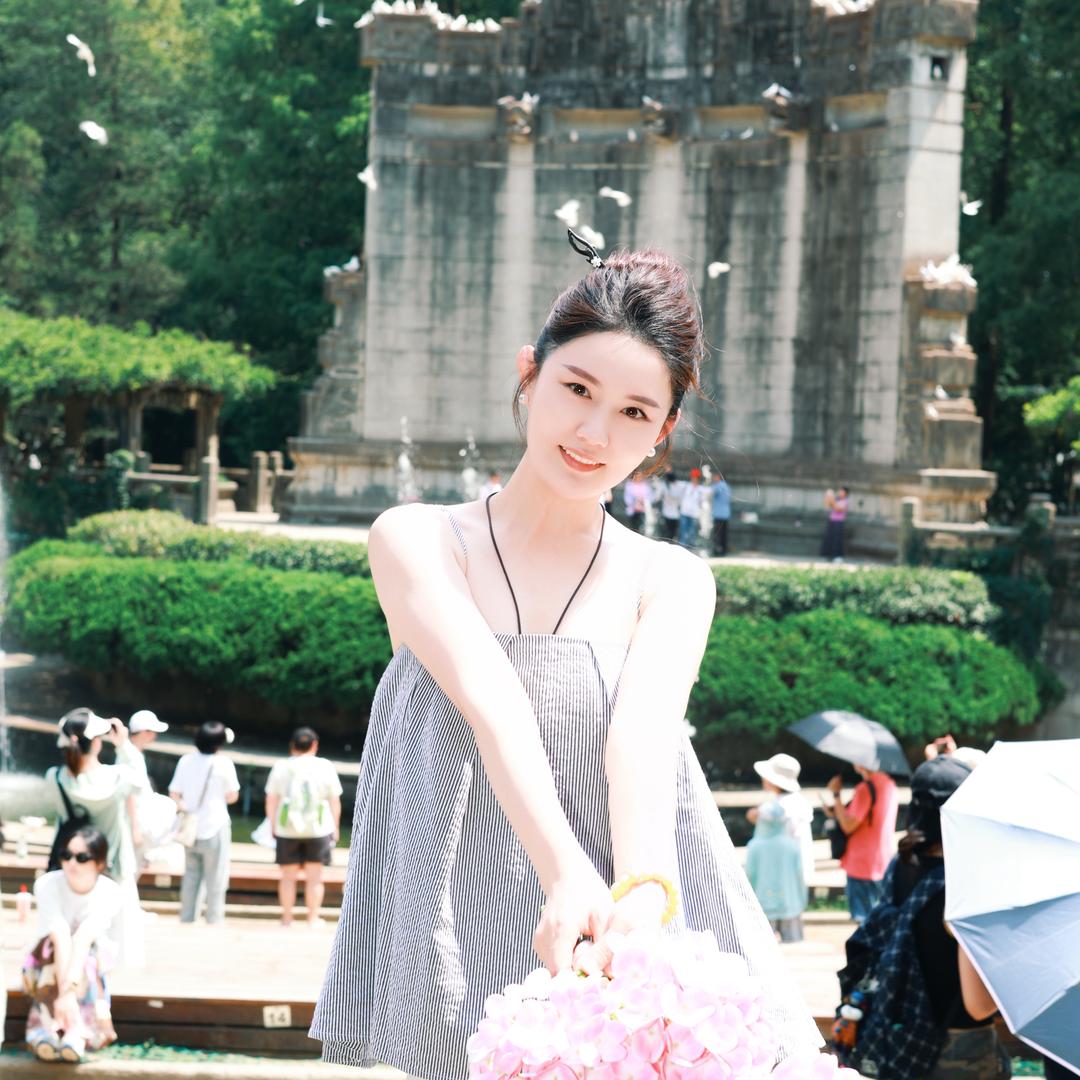 表演李老师