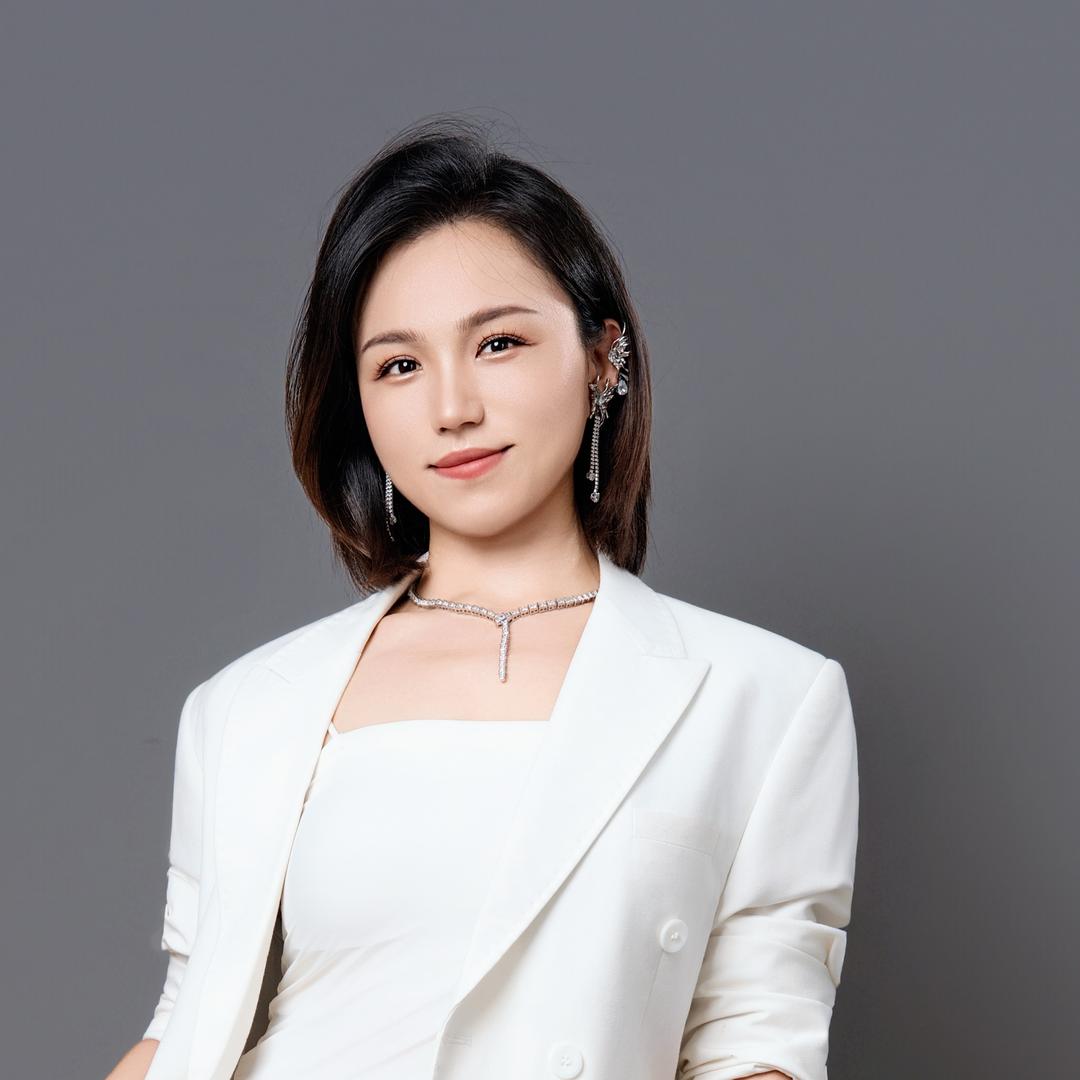 小猫🐱吃鱼
