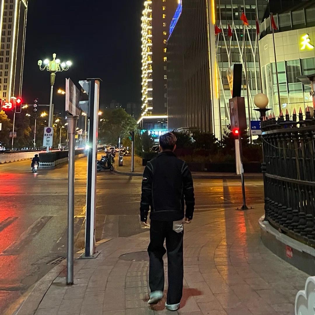 小岳烦（直播号）