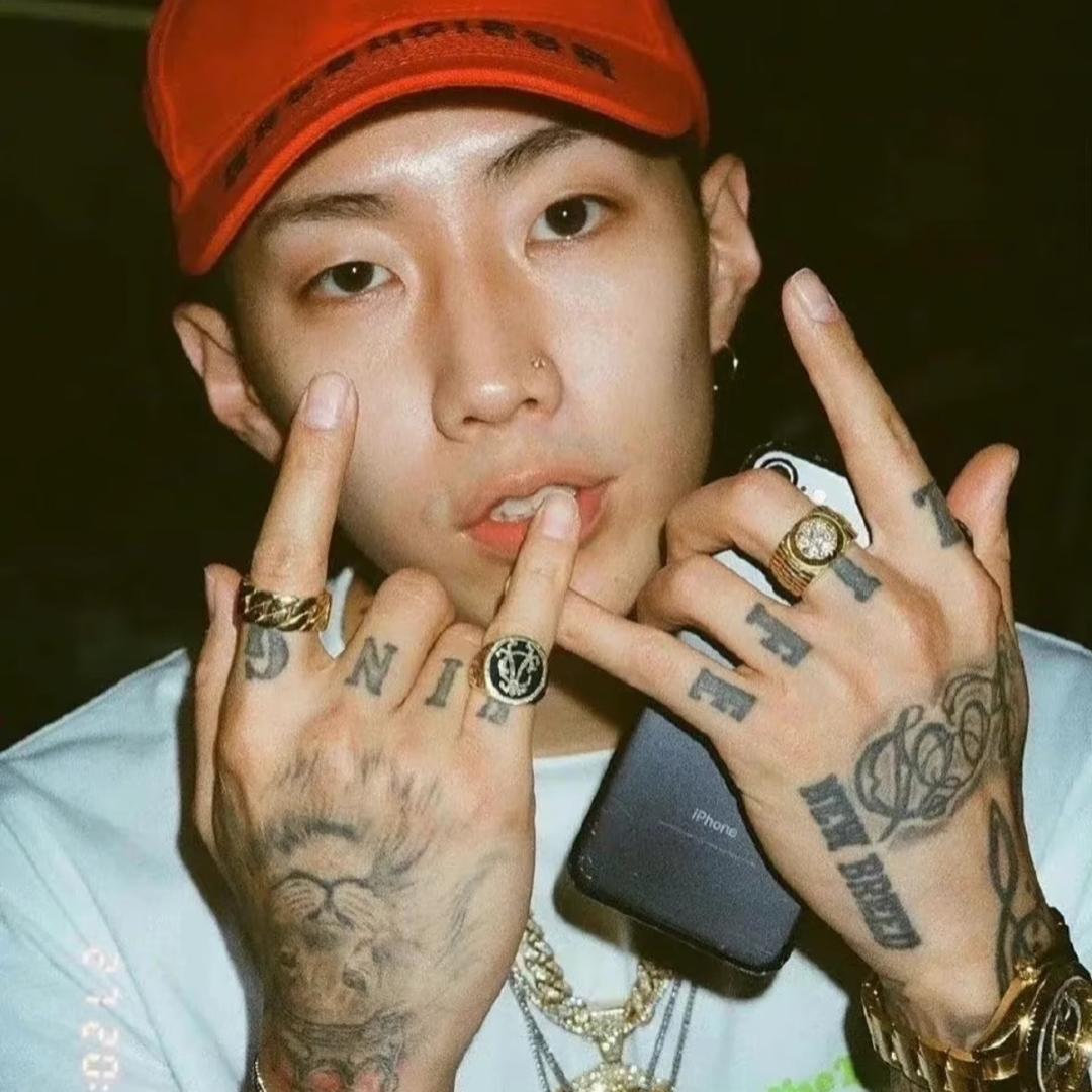 张宇.