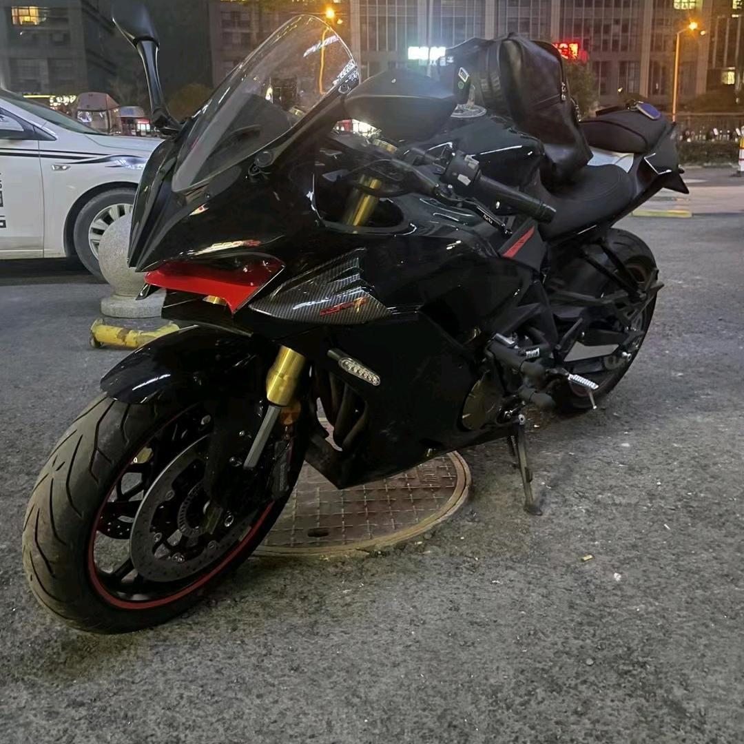 卖摩托车小黄（收摩托车）