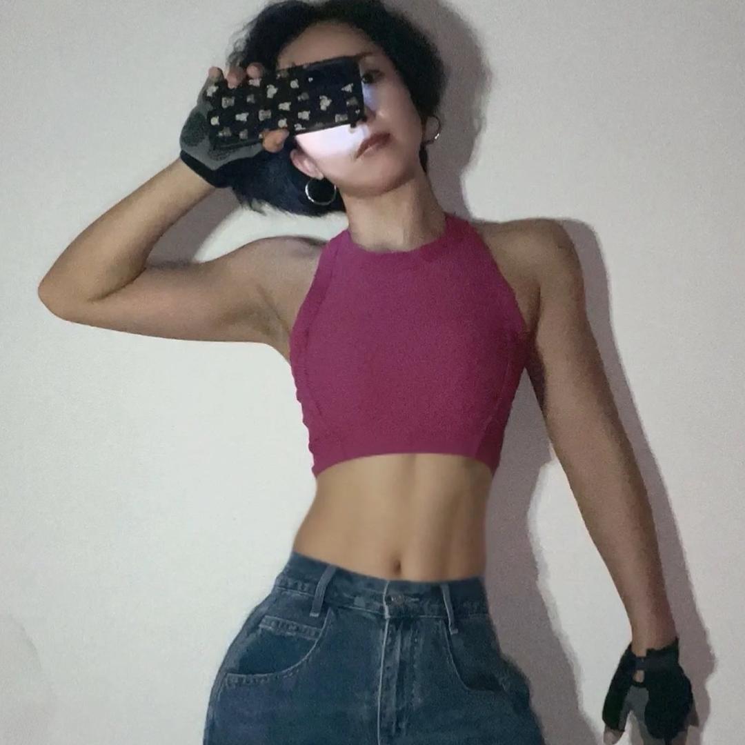 花花宝妈已练出马甲线