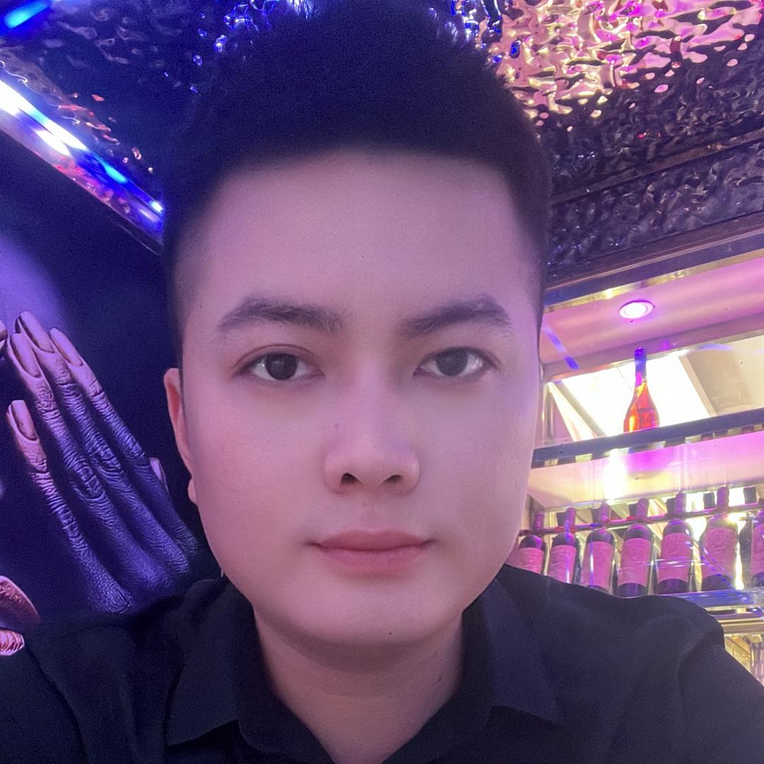 揽月敬风尘