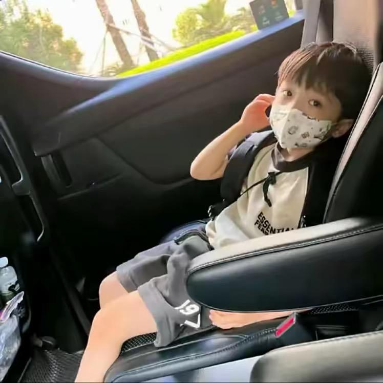 天生腼腆爱脸红