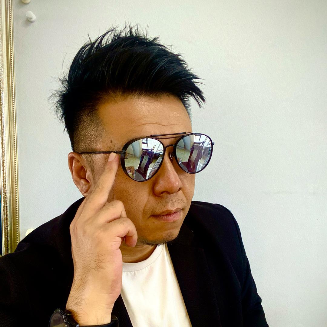 Mr •Q德