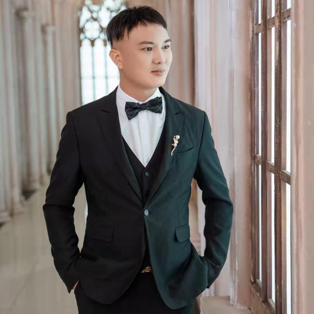 光头小师弟