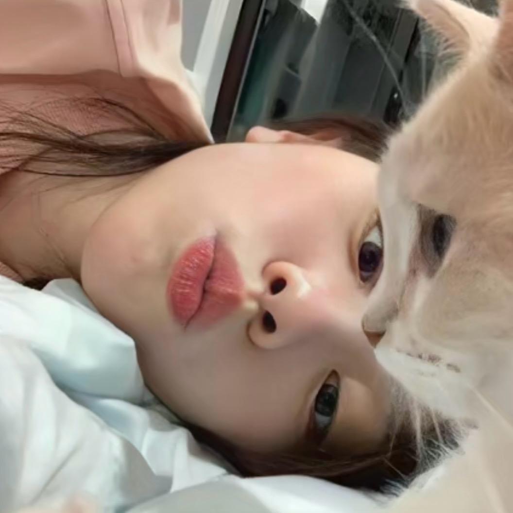 特单纯一女孩儿