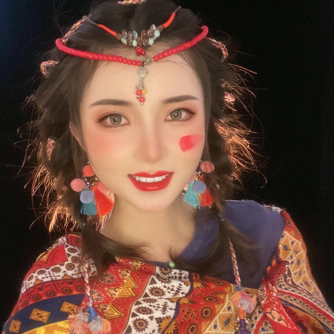 元阳化妆师徐梦可约妆