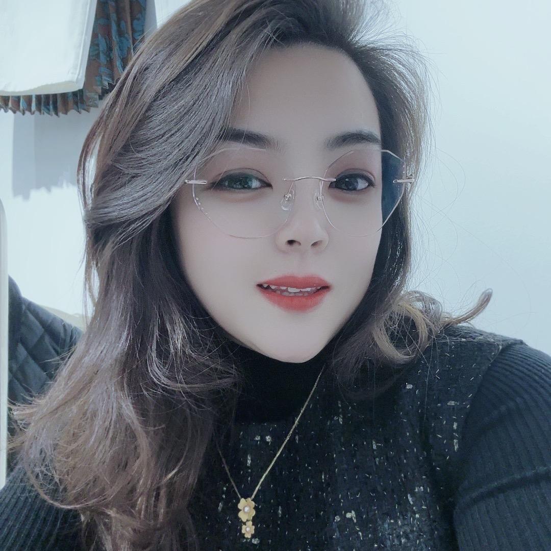 明星西街晶晶家女装