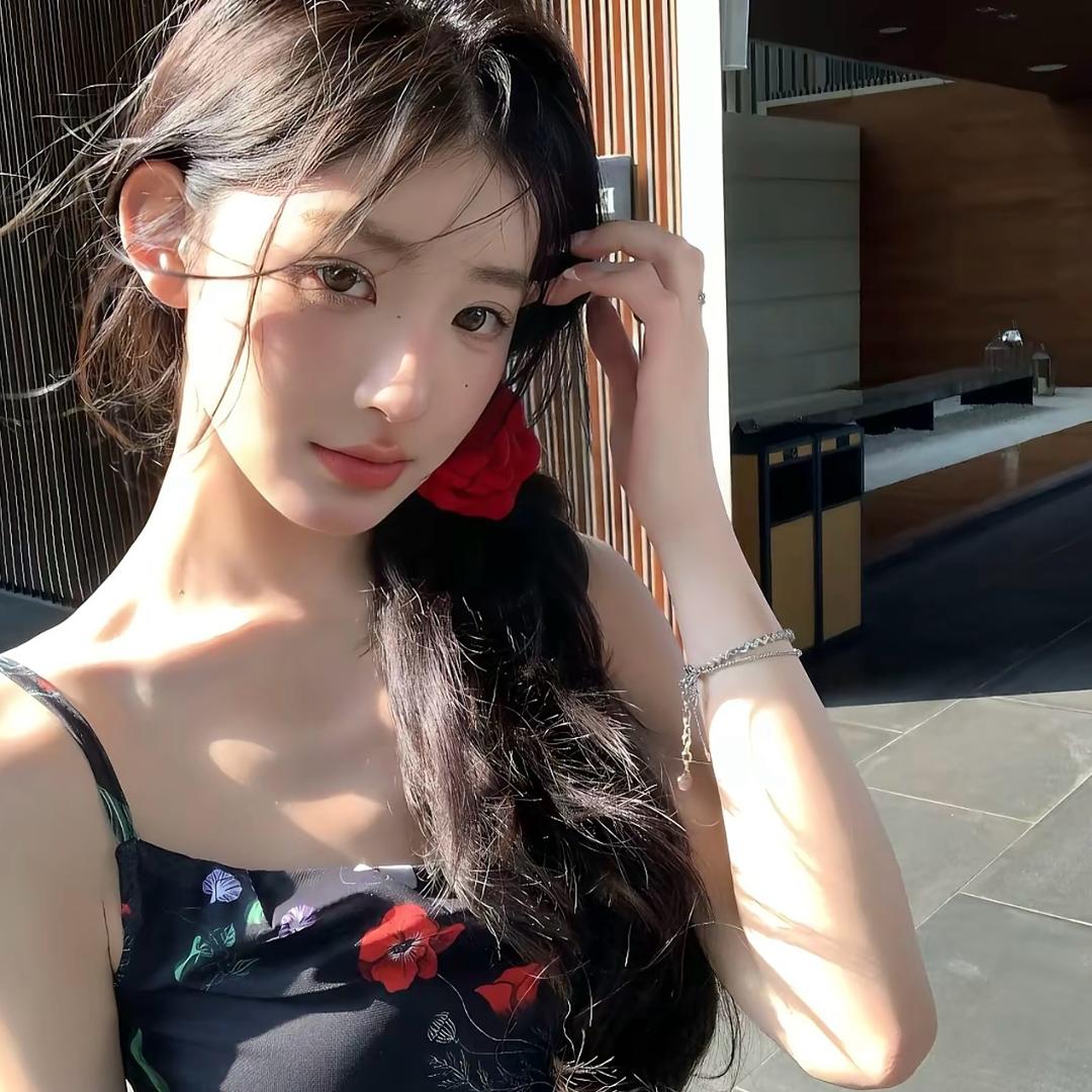 欣欣吖
