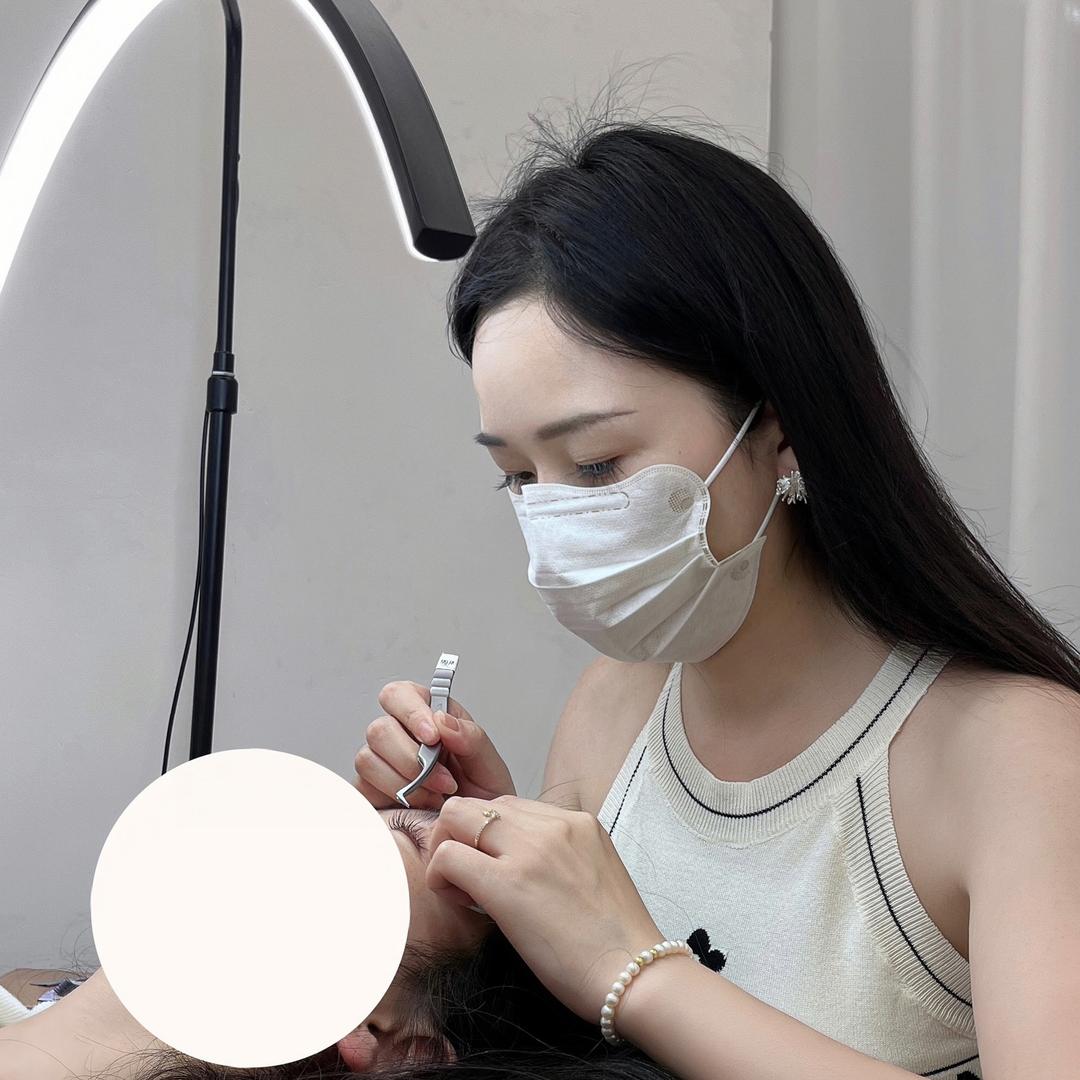 周周的美睫日记