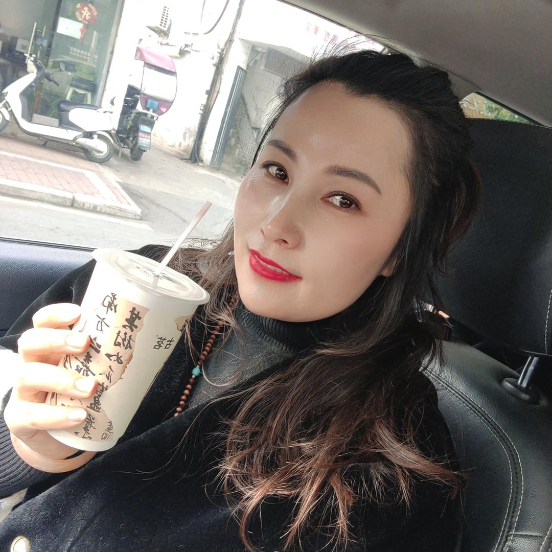 艳子玩毛桃