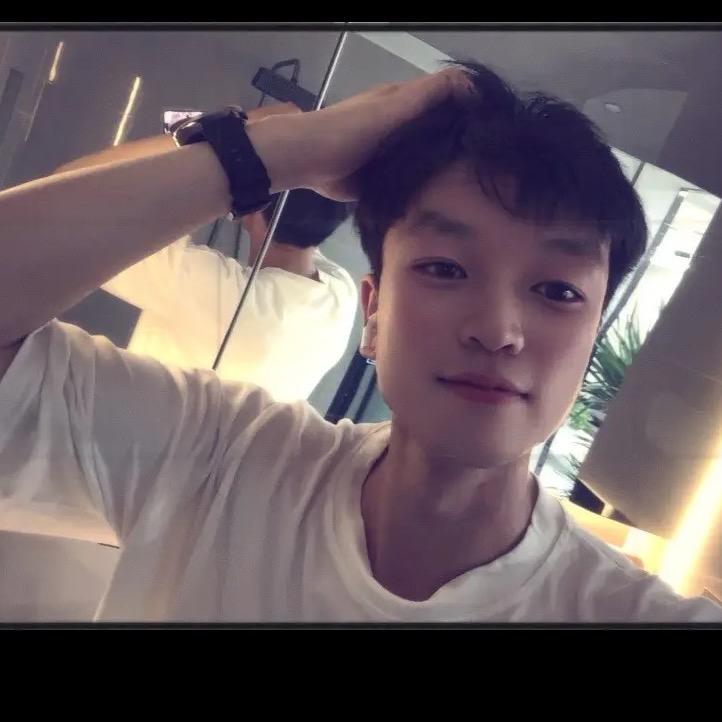 @👉🏿Zhang佳彬