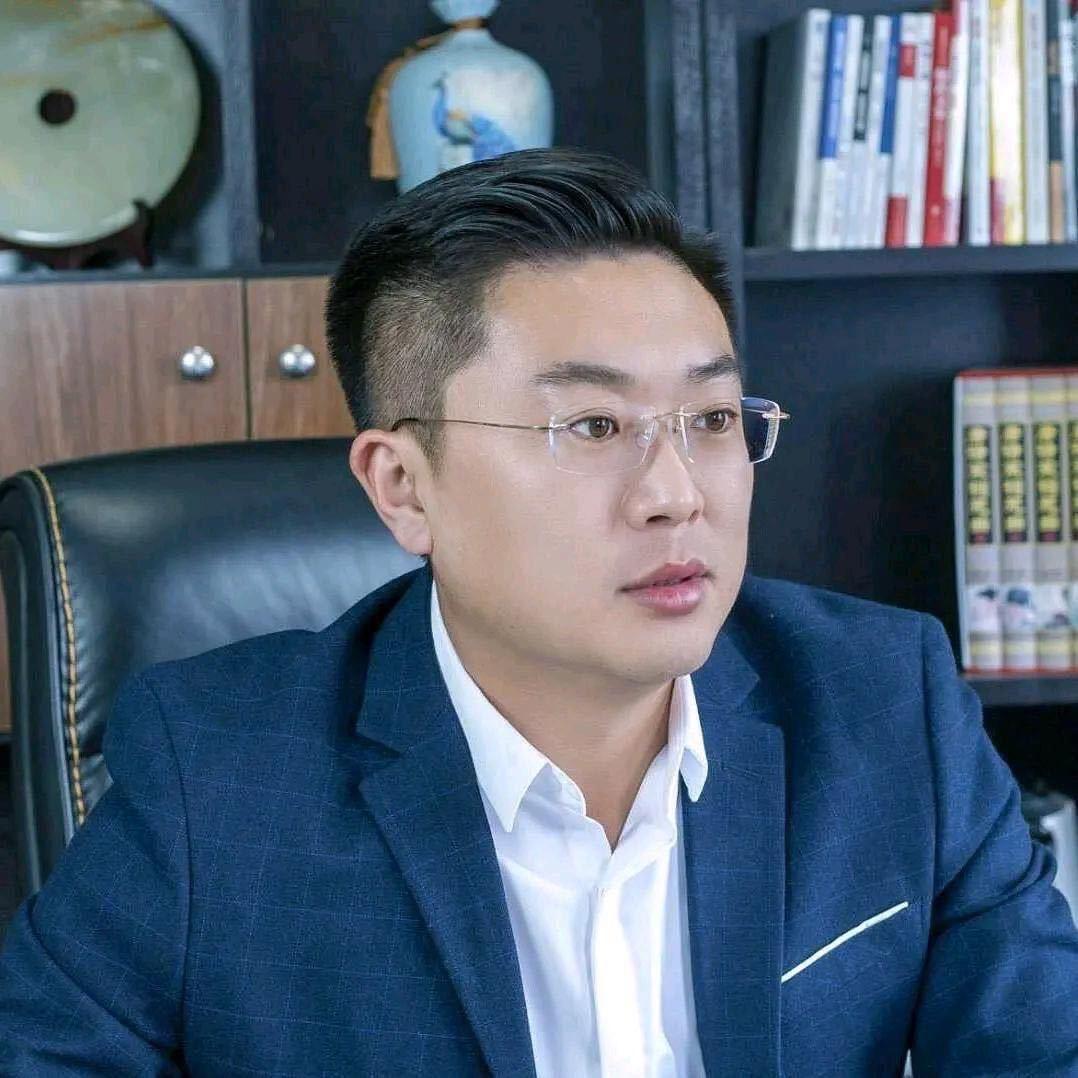 宫司令与冤种助理