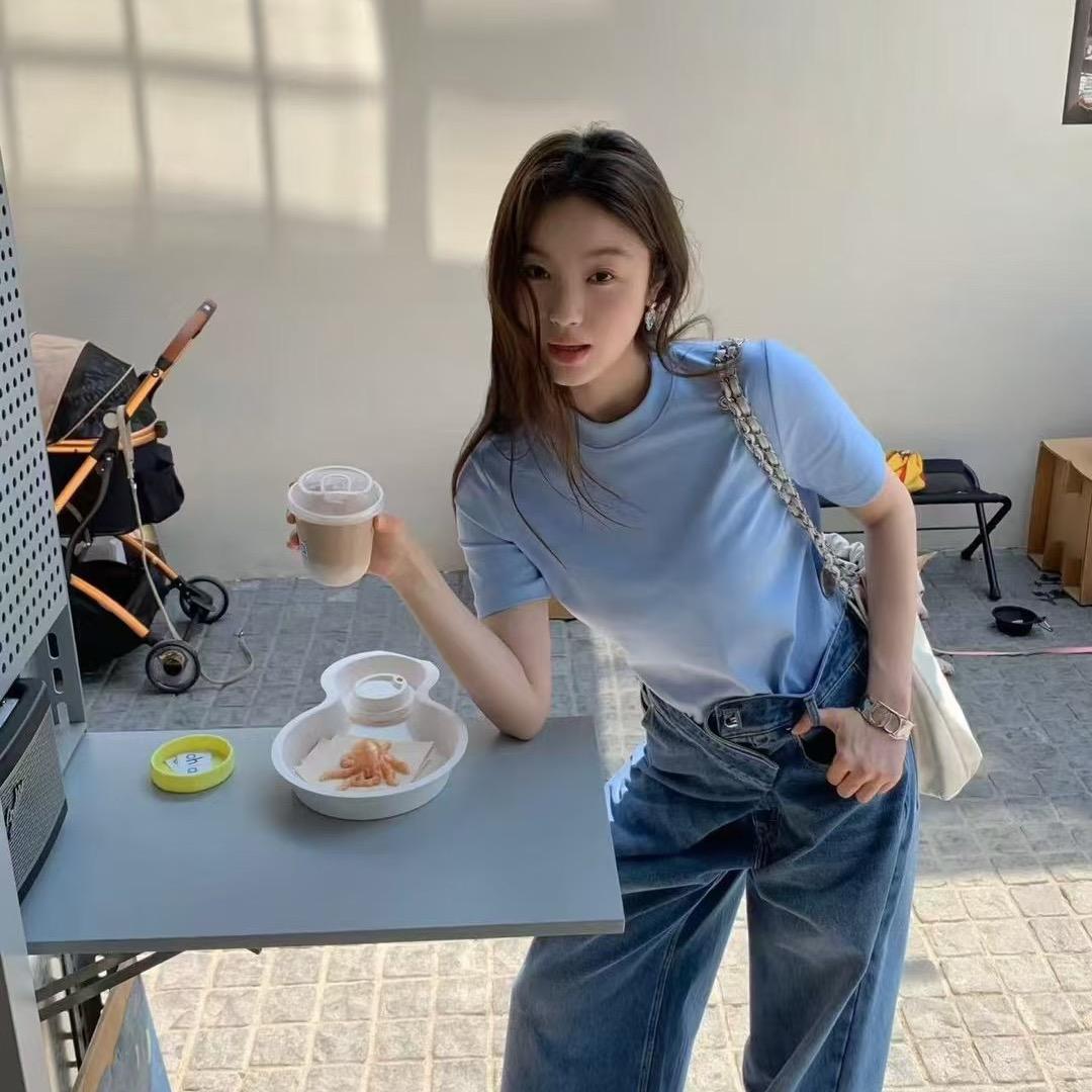 尔如爱逛街