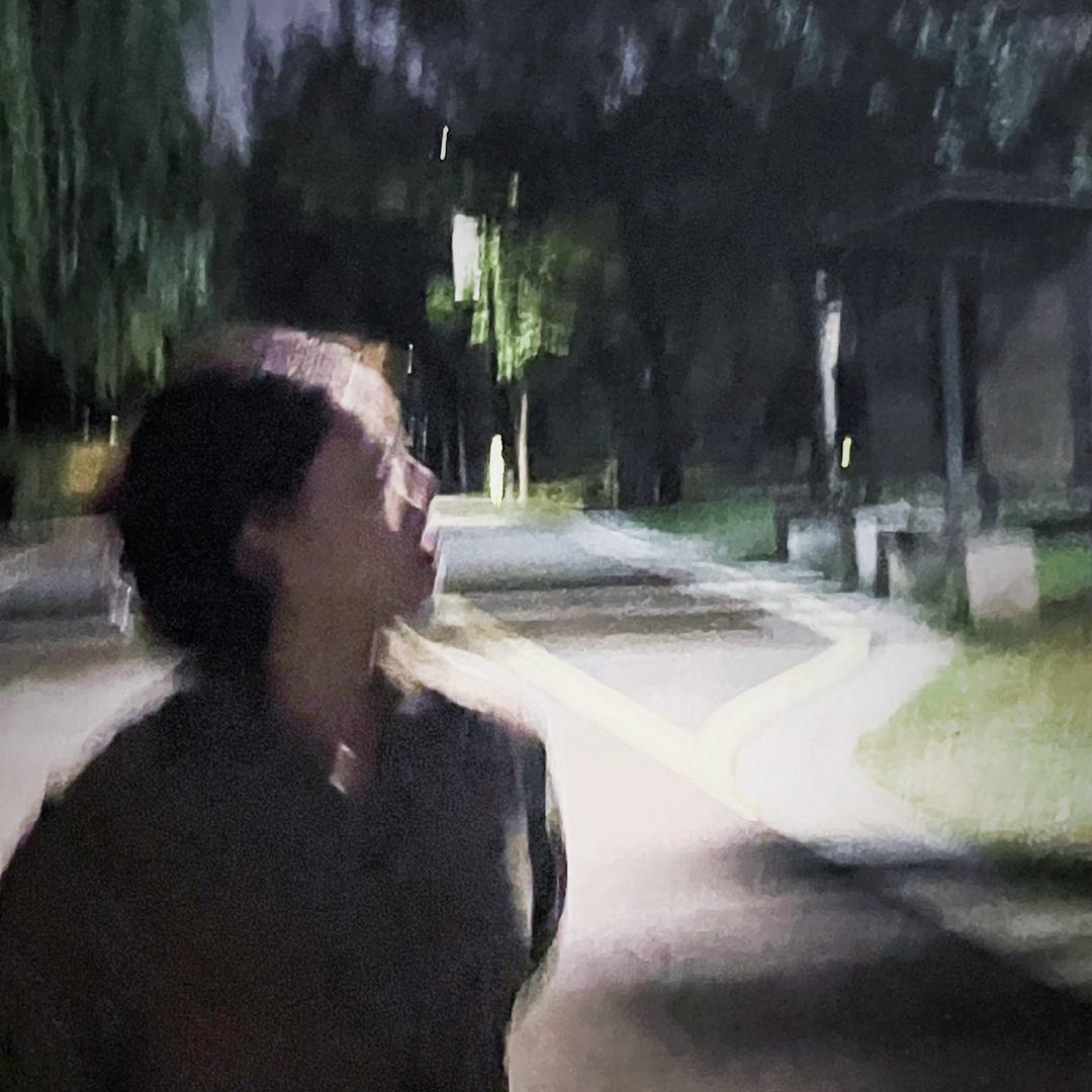 小張很哇塞.