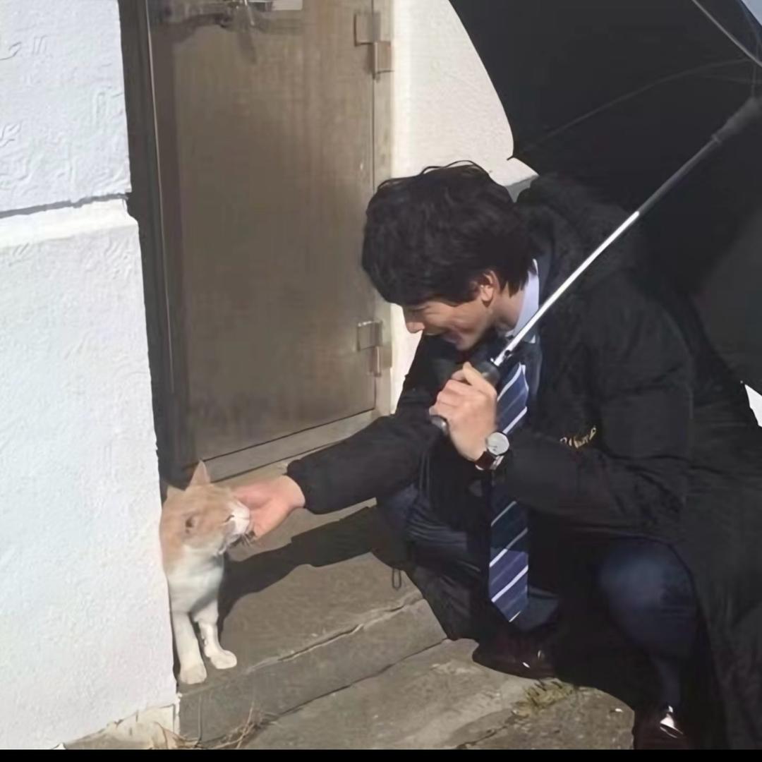 王爱笑-