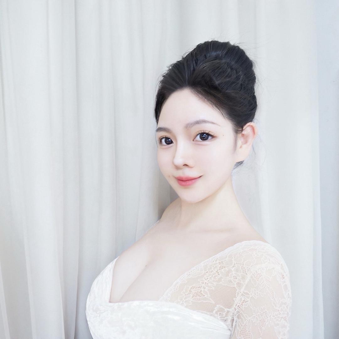 诗雅.