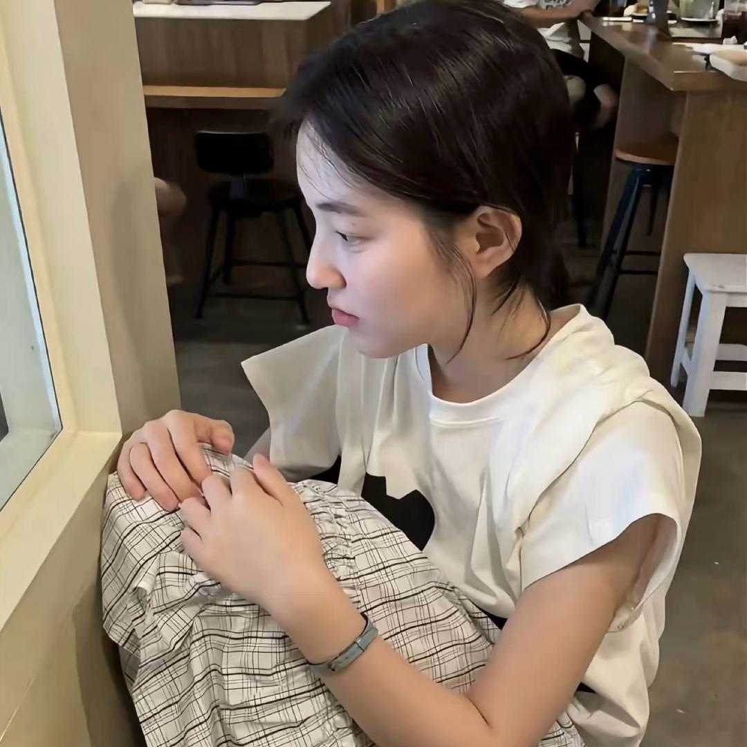 发呆的小绵羊my