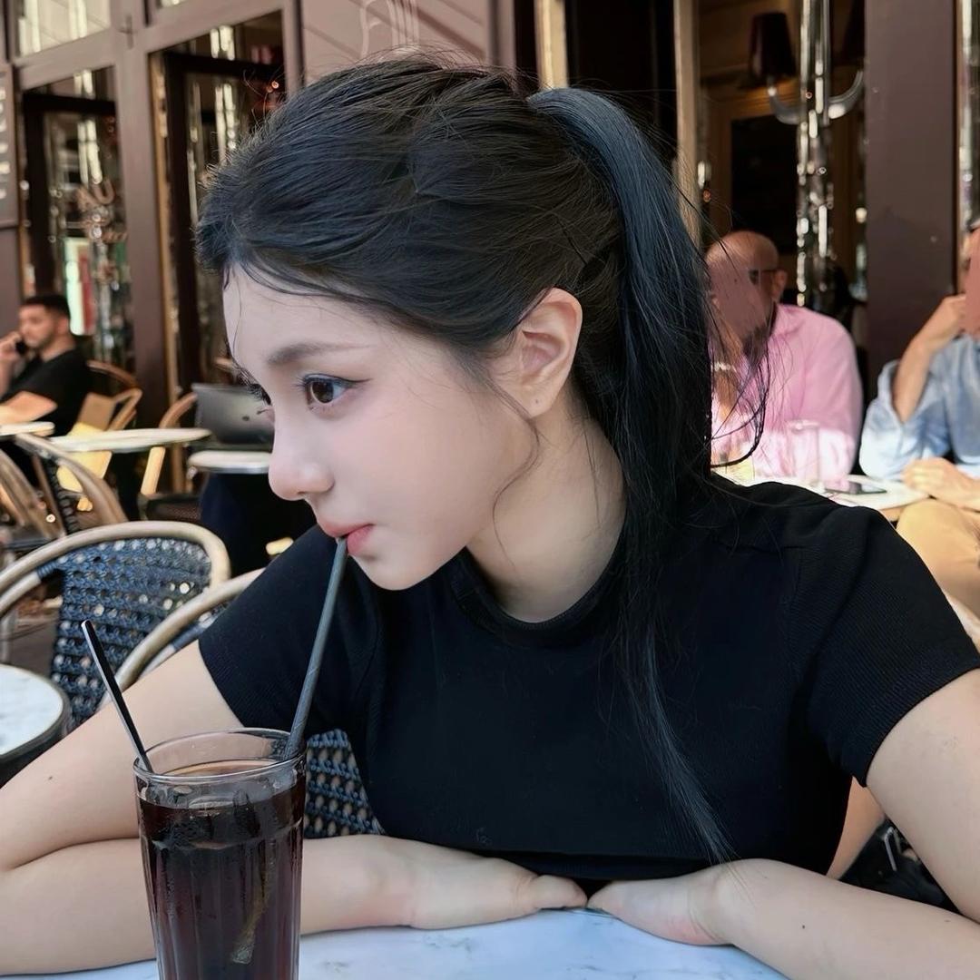 高冷洁癖总裁对挑着粪担的我一见钟情