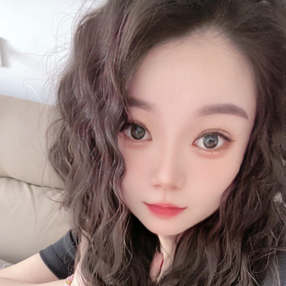 莉莉吖💕