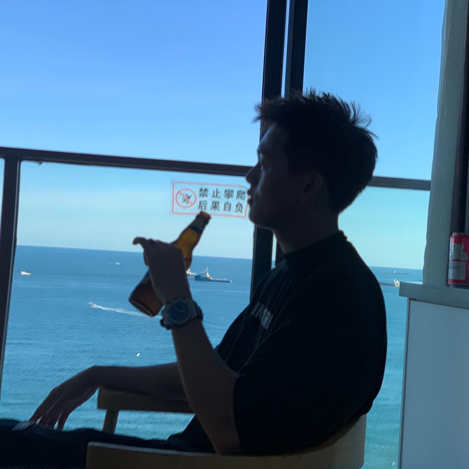 阳江减龄发型设计  大黄峰