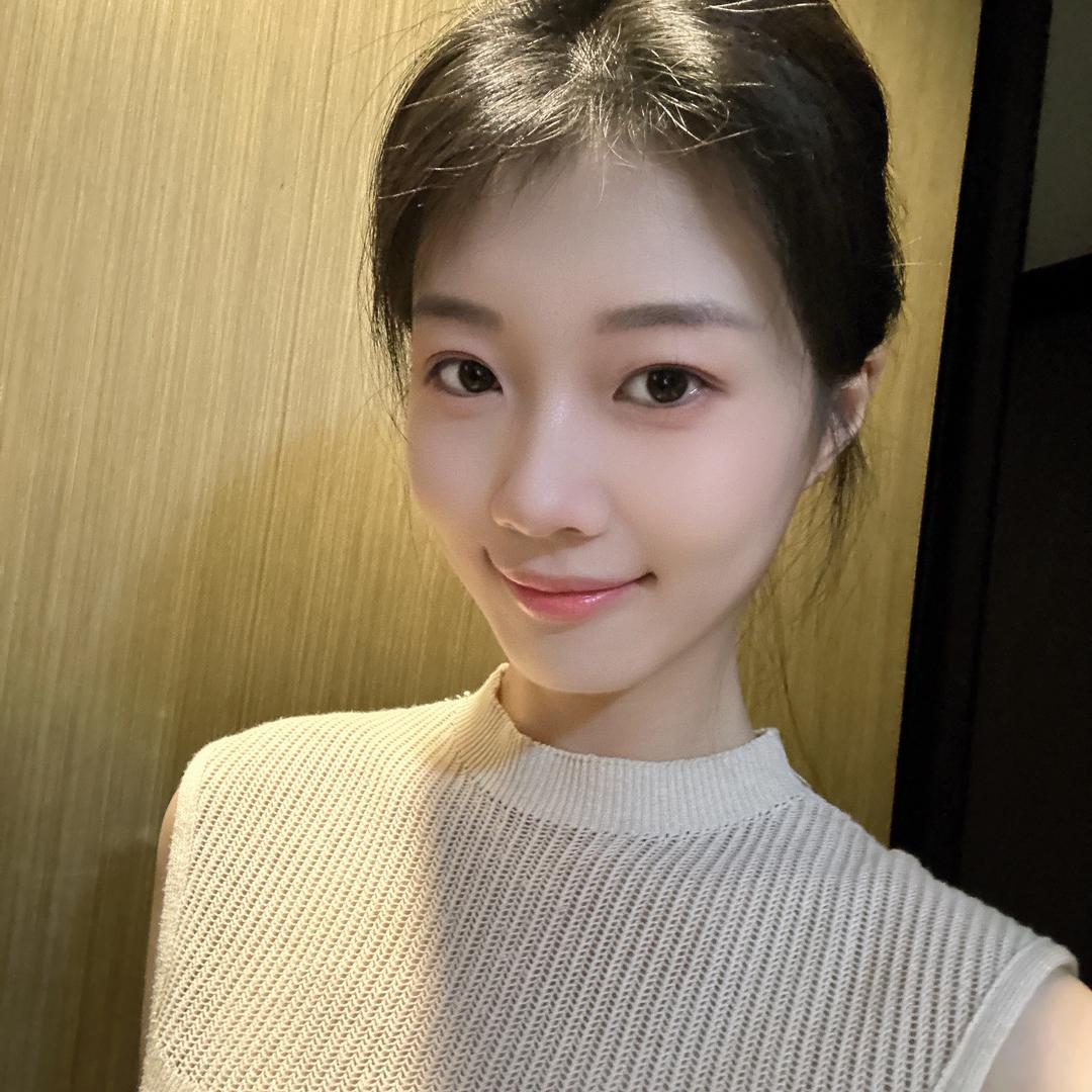 依诺😝😝