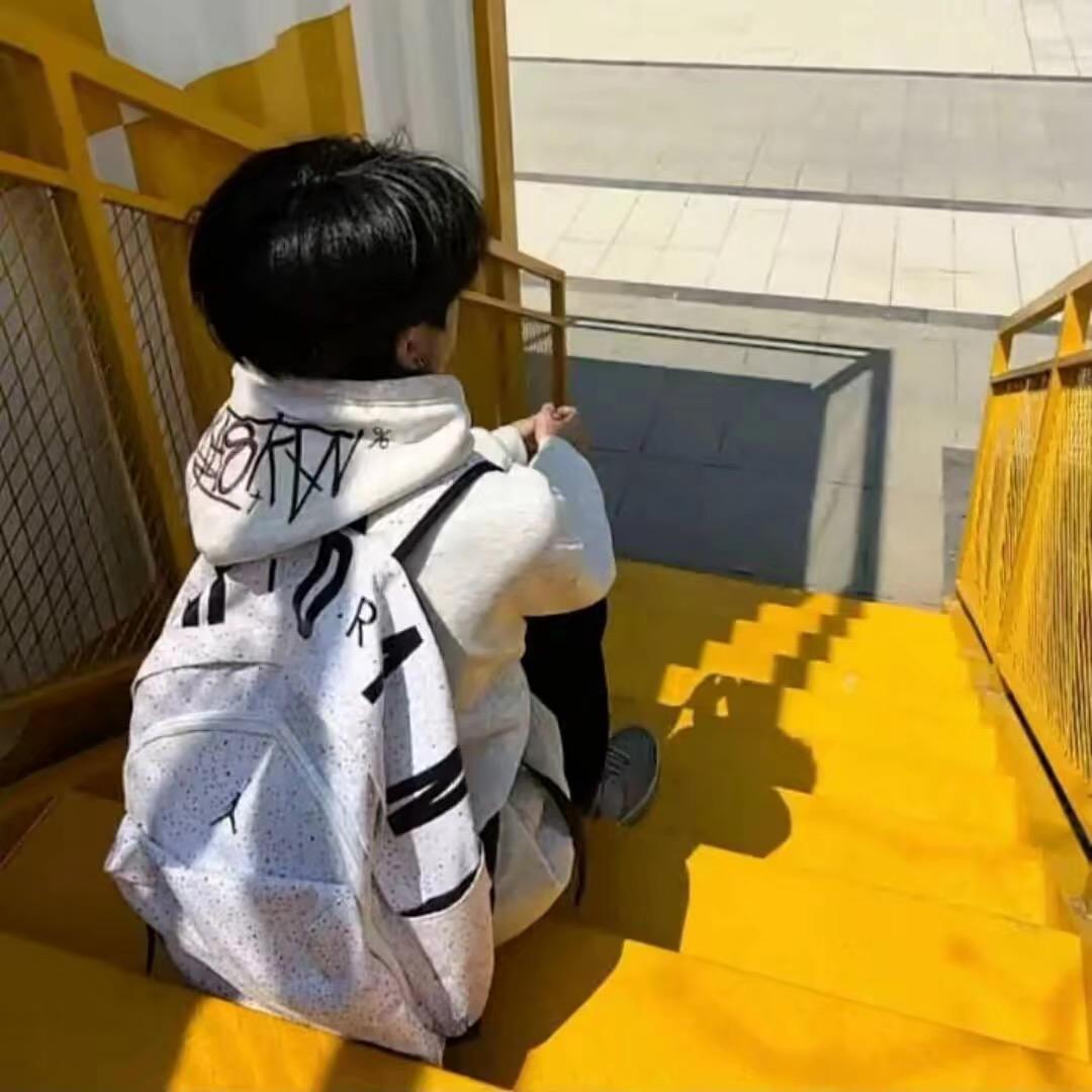 𝓼𝓮𝓪𝓼𝓮