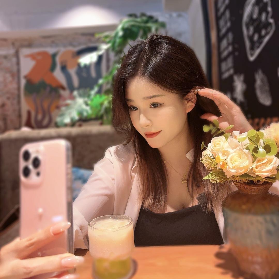 小小凝
