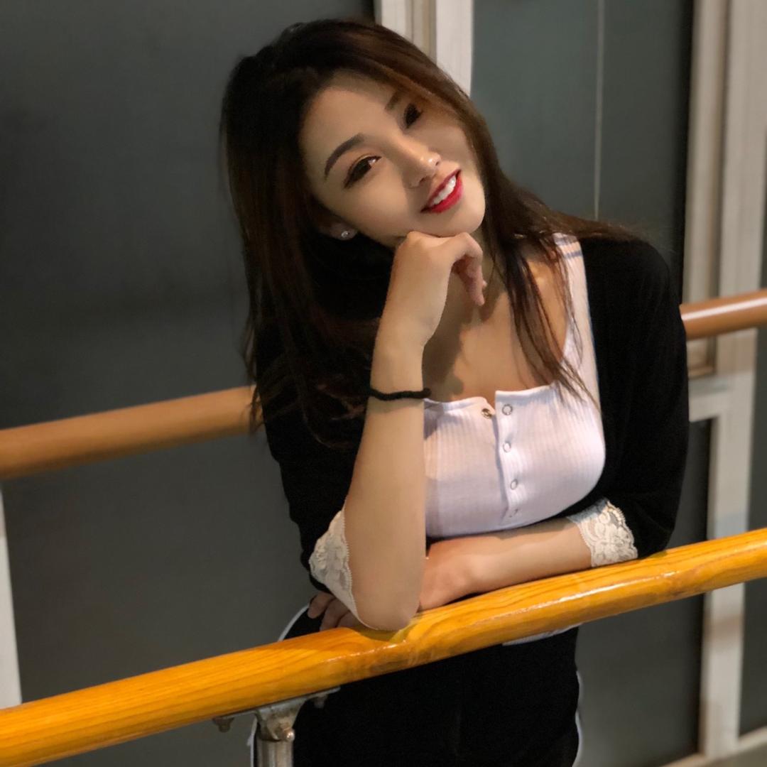 扭扭白