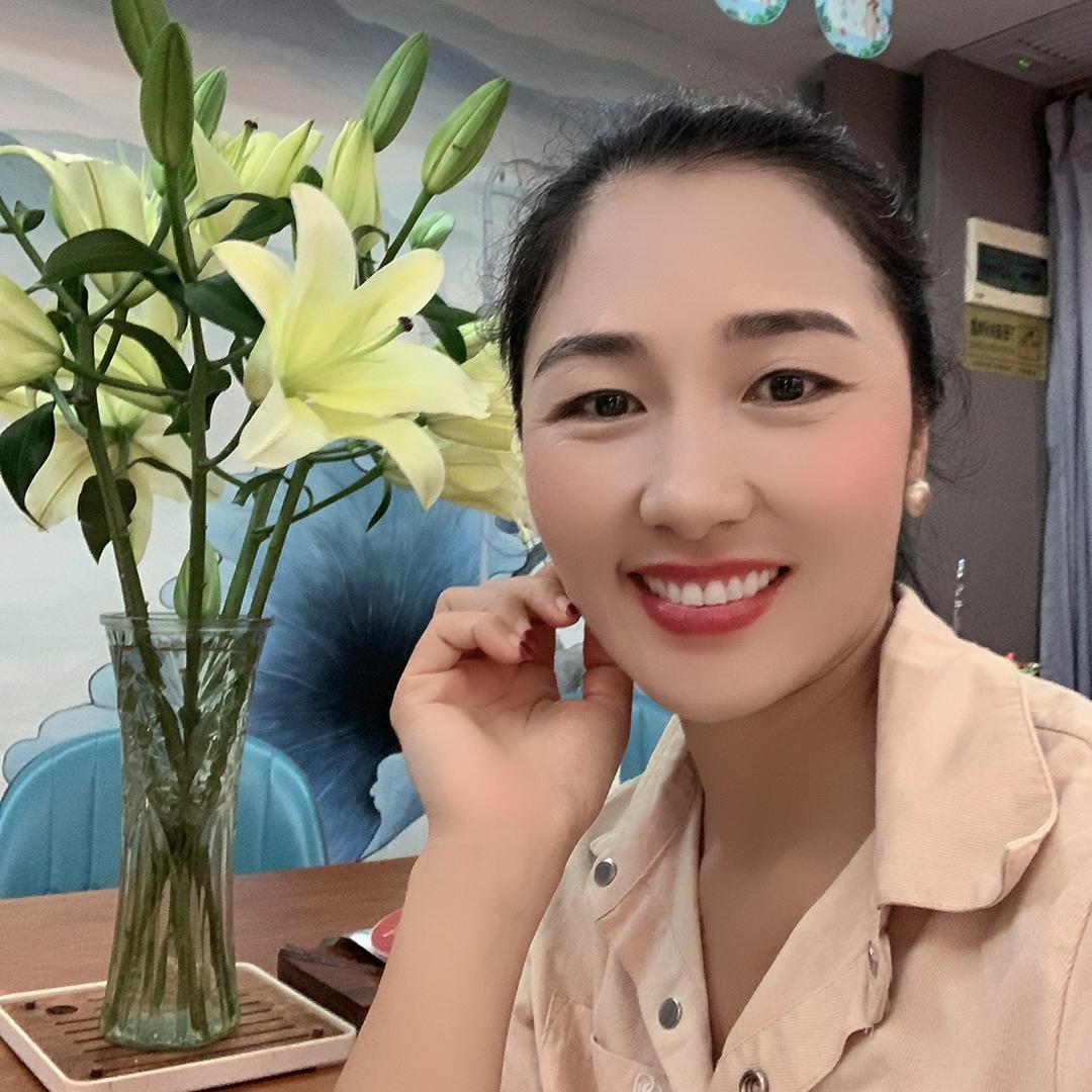 小阿梅服装（女人街一楼1018）